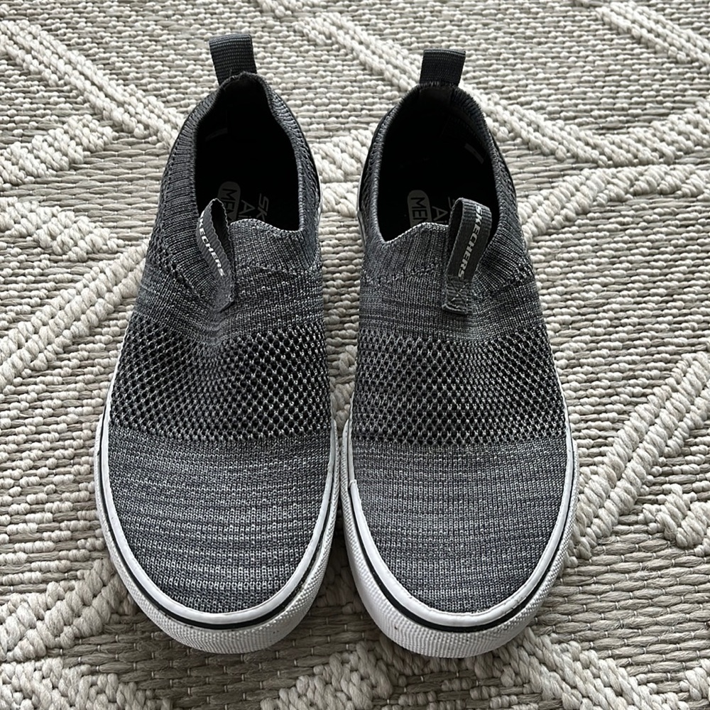 Skechers slip on shoes